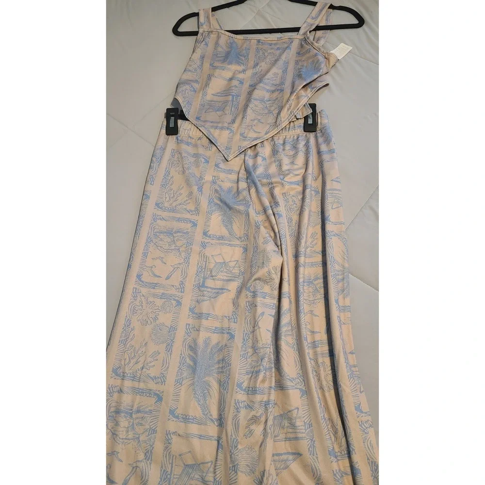 AZZORTI 2 Piece Outfit Size‎ Small